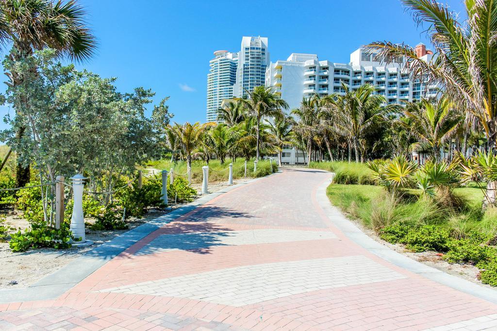 Ocean Walk Apartments Miami Beach Exterior photo